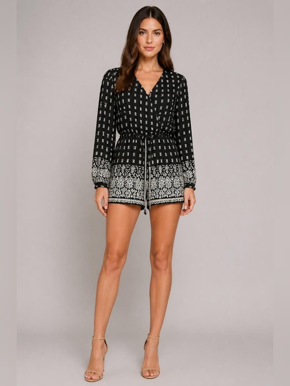 Japna Black & White Geo Boho Long Sleeve Romper - Size Large